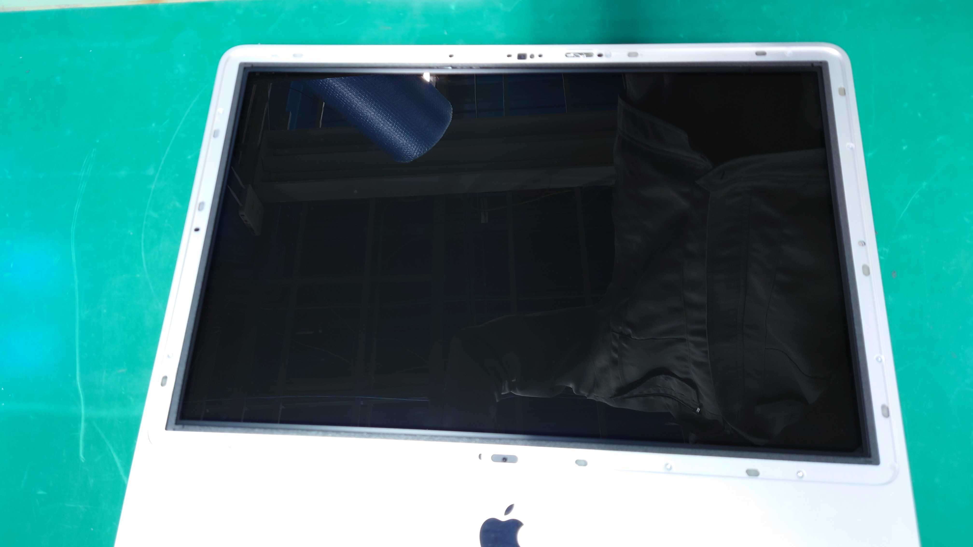 iMac(20-inch, Mid 2007) DVDが詰まって取り出せない | 【PC Fixs】パソコン修理・データ復旧実績ブログ