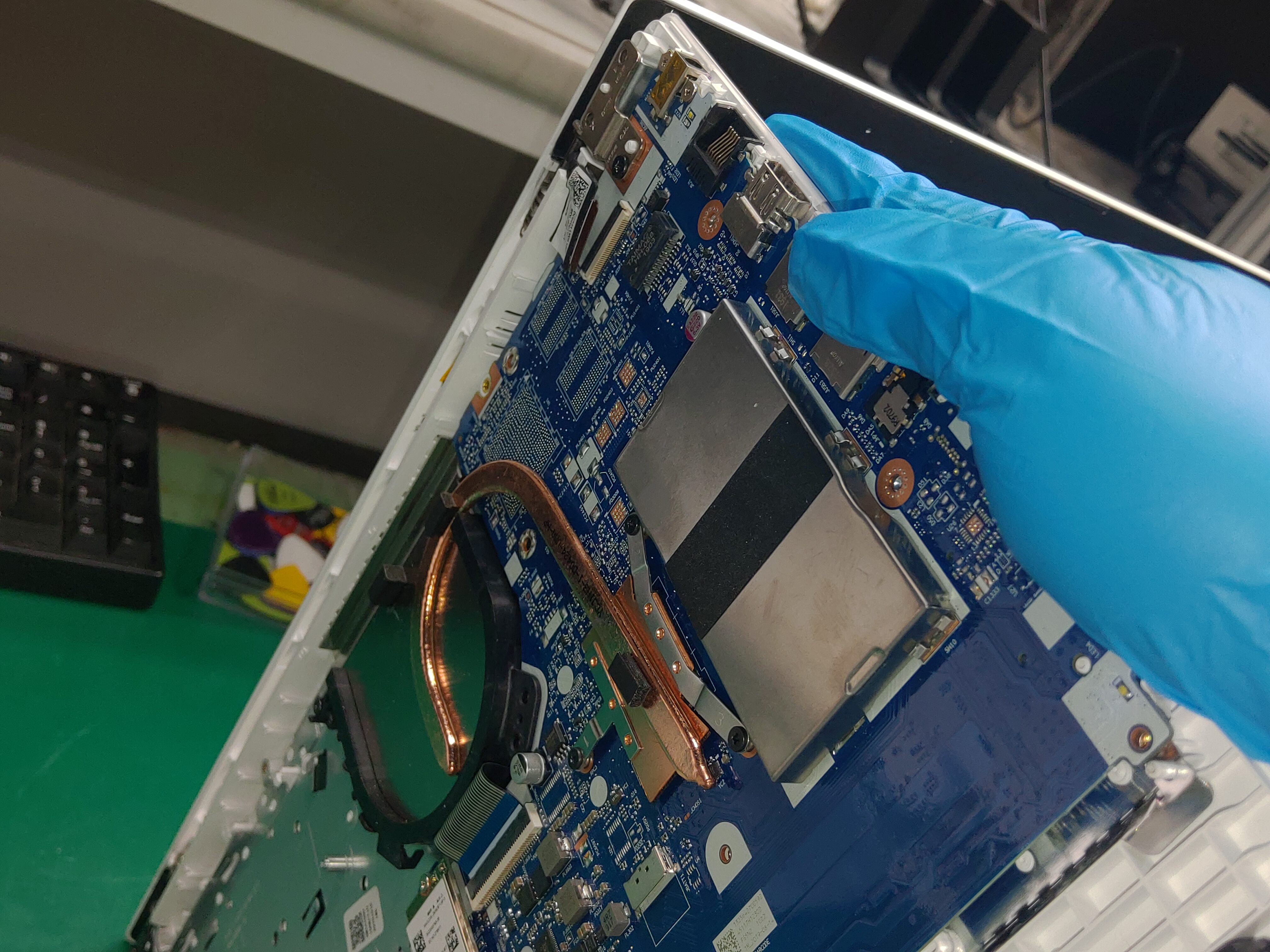 修理日誌】NEC PC-GN11FJRGD 外装部品交換修理を実施致しました！｜ZOA